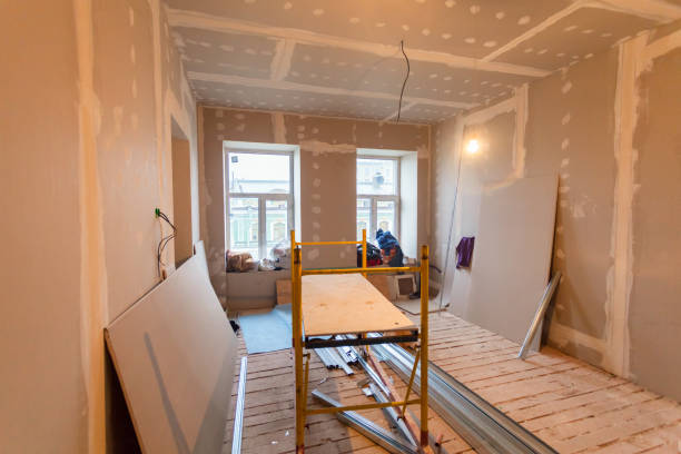 Best Water-Damaged Drywall Repair  in Saginaw, MI